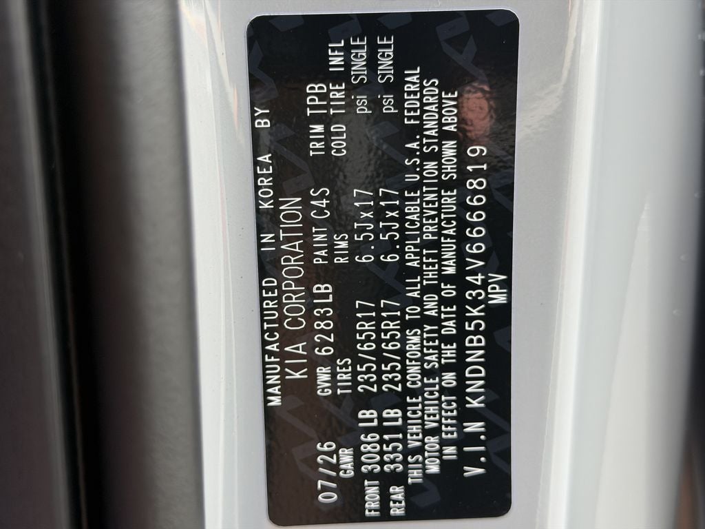 2027 Kia Carnival LX