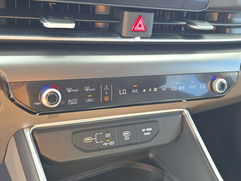 2026 Kia Carnival LXS