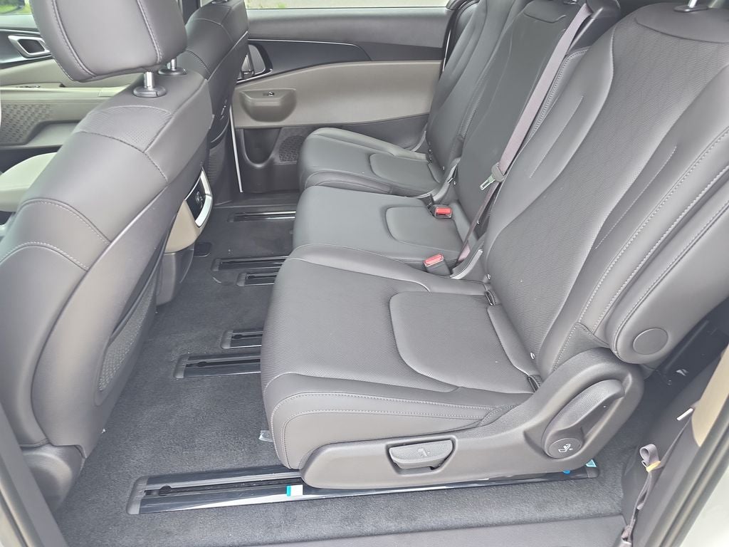 2027 Kia Carnival LXS
