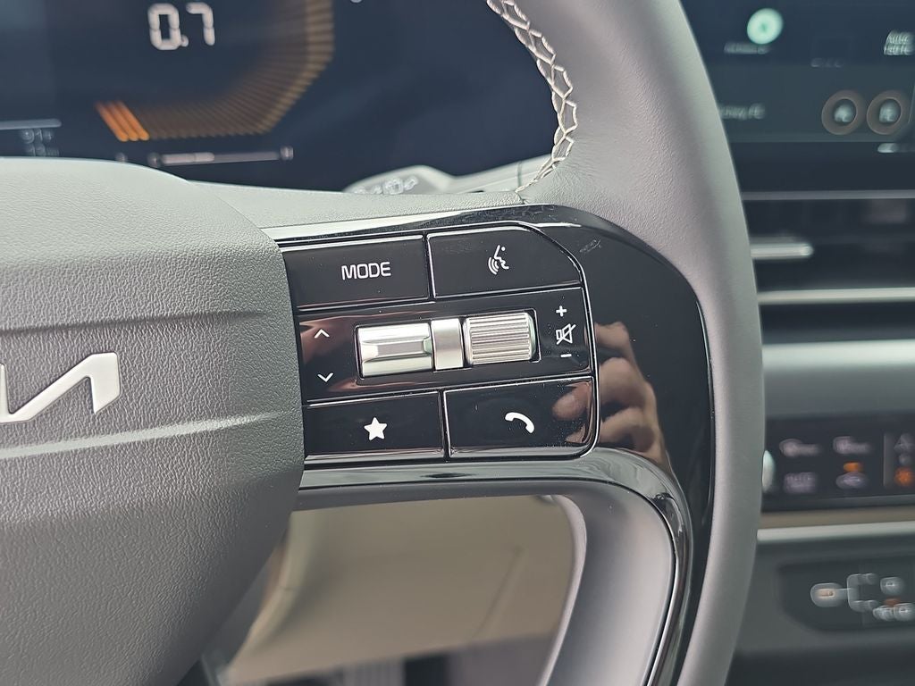 2027 Kia Carnival LXS