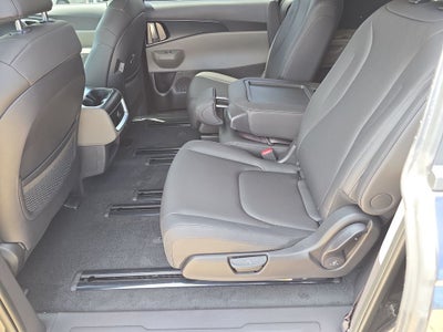 2027 Kia Carnival LXS