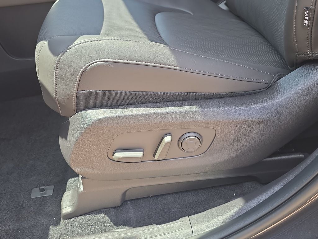 2027 Kia Carnival LXS