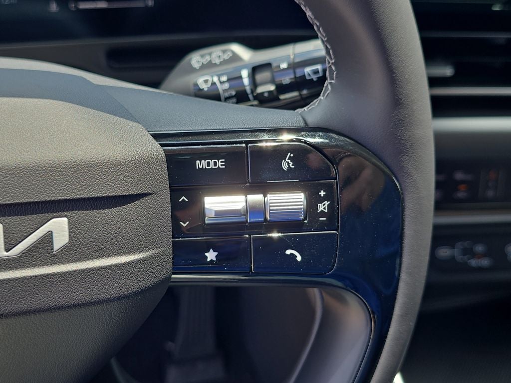 2027 Kia Carnival LXS