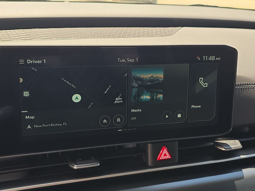 2027 Kia Carnival LXS