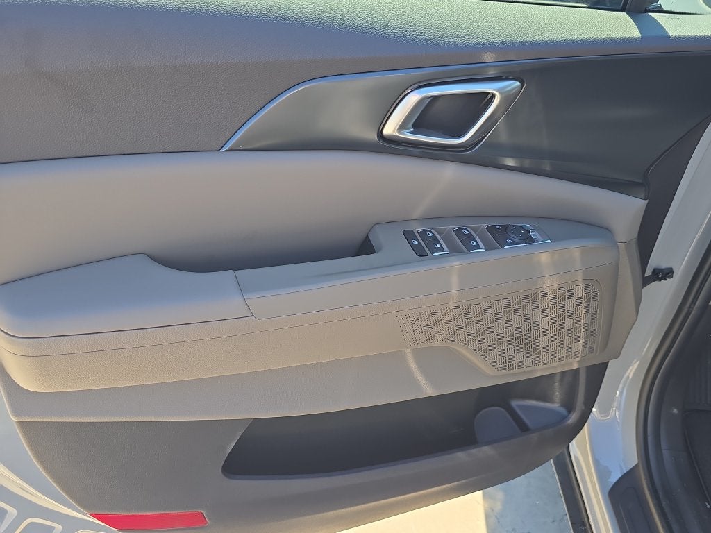 2027 Kia Carnival LXS
