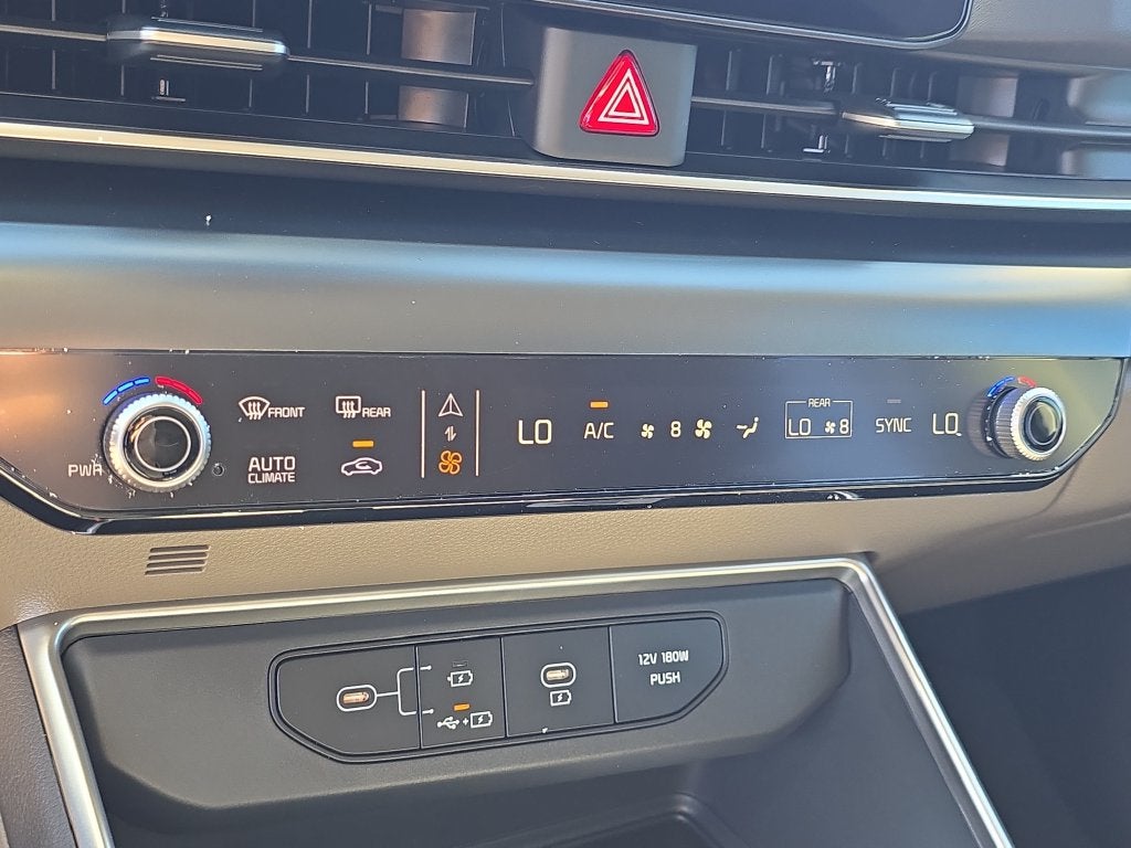 2027 Kia Carnival LXS