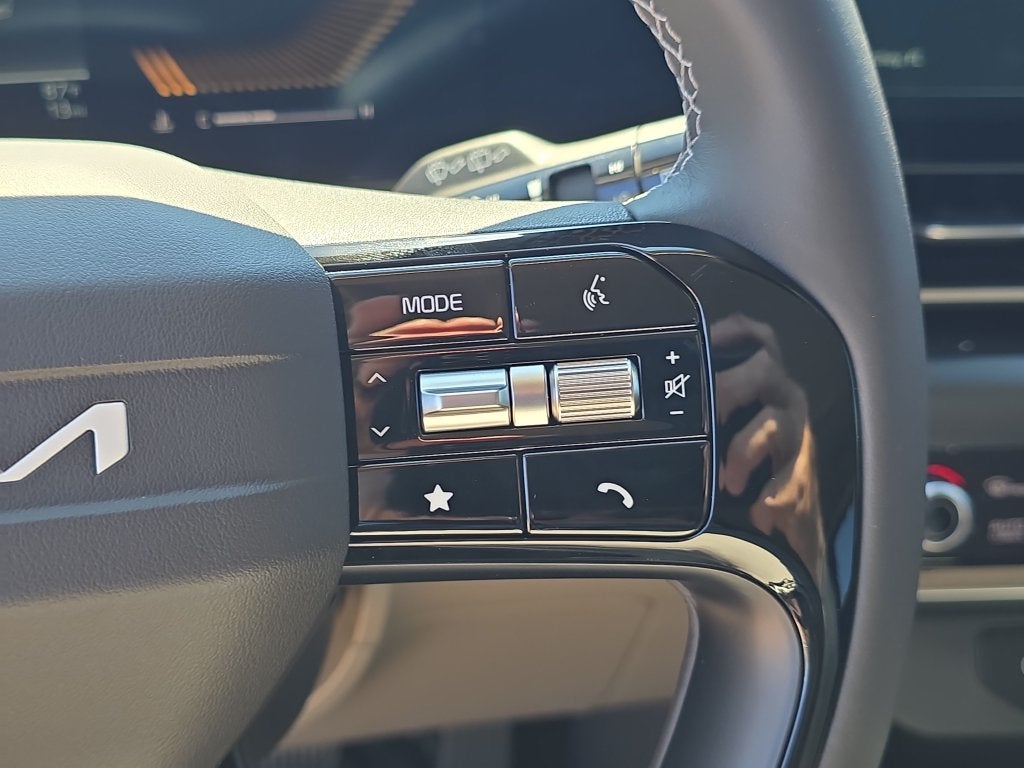 2027 Kia Carnival LXS