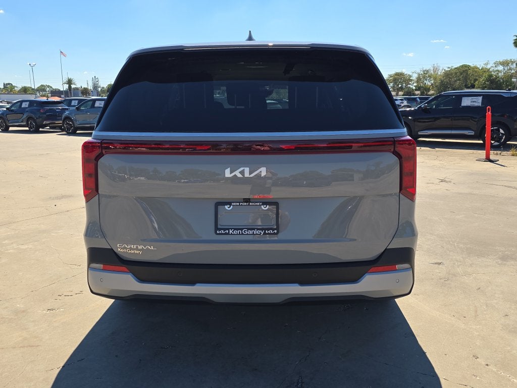 2027 Kia Carnival LXS