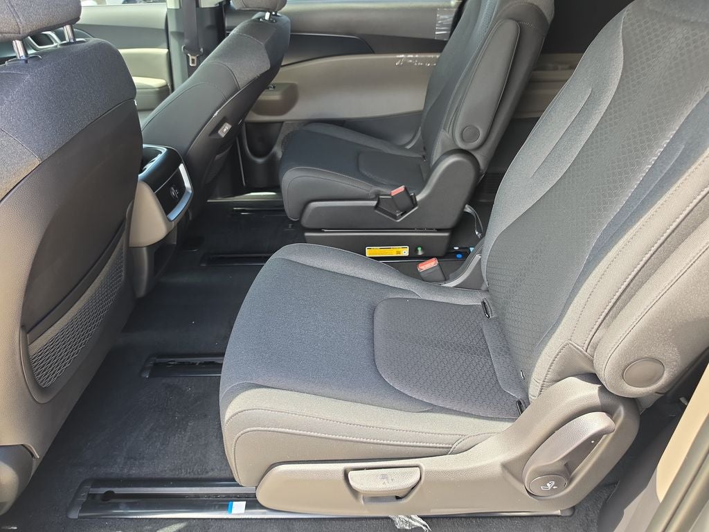 2027 Kia Carnival LX