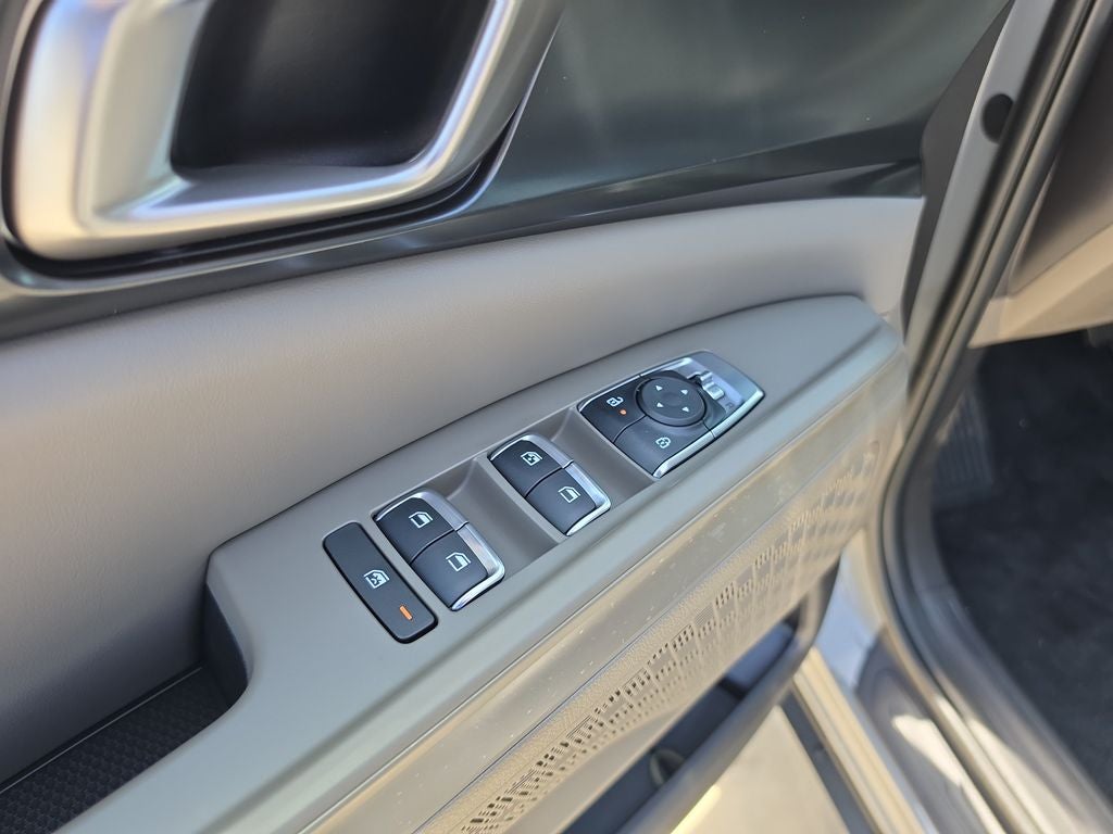 2027 Kia Carnival LX