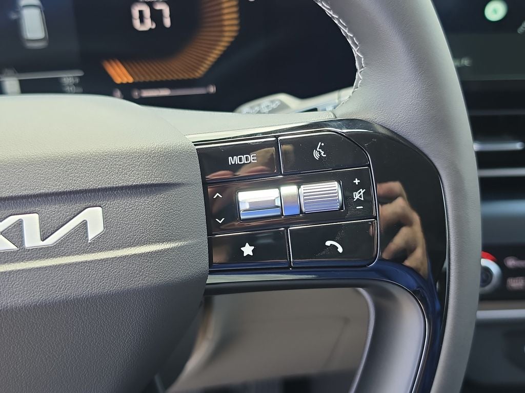 2027 Kia Carnival LX