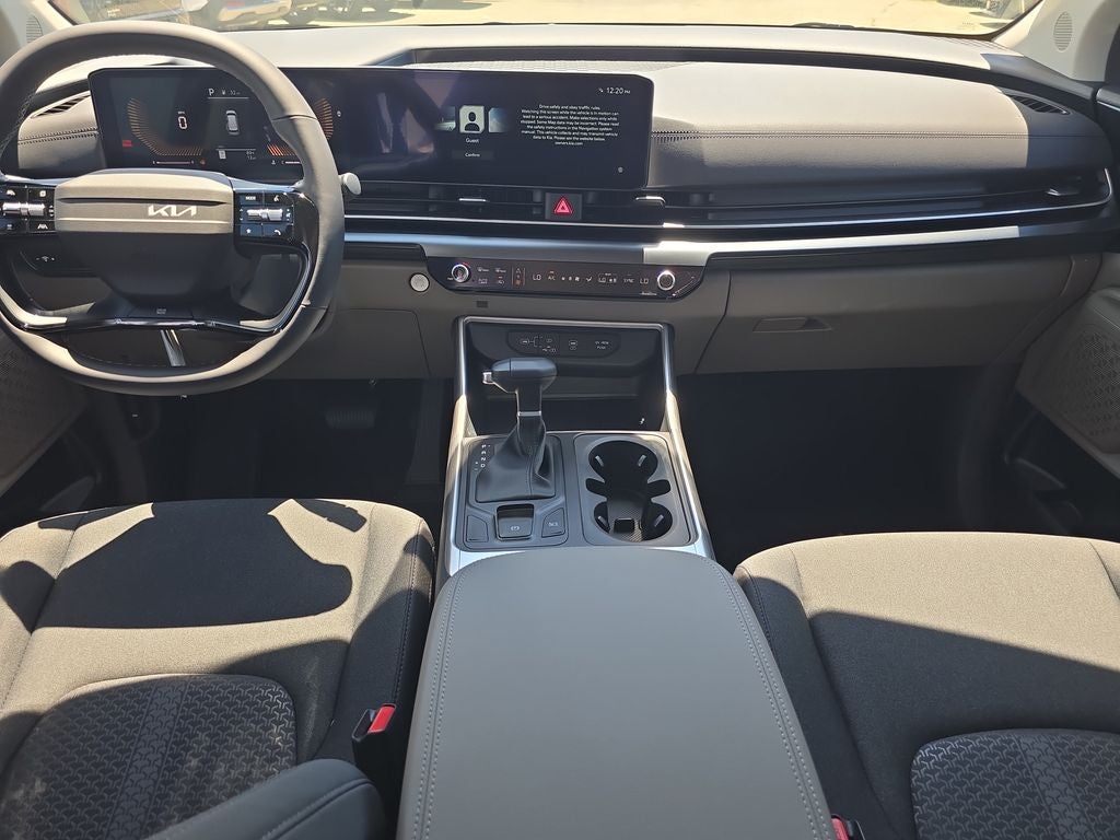 2027 Kia Carnival LX