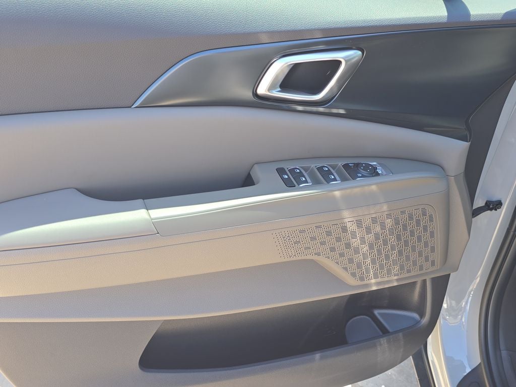 2027 Kia Carnival LX