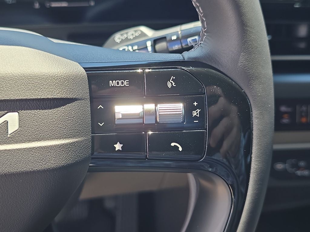 2027 Kia Carnival LX