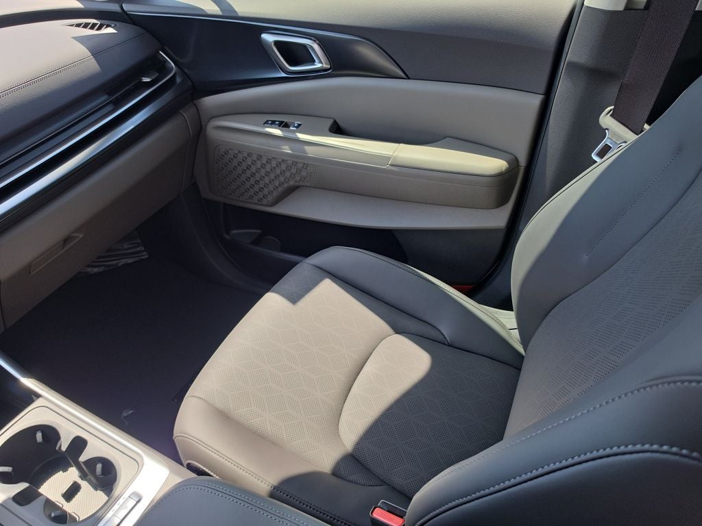 2027 Kia Carnival LXS