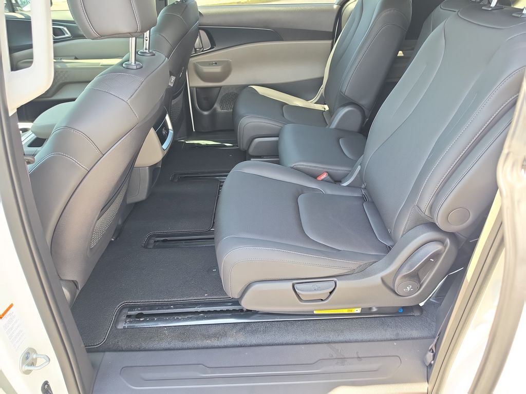 2027 Kia Carnival LXS