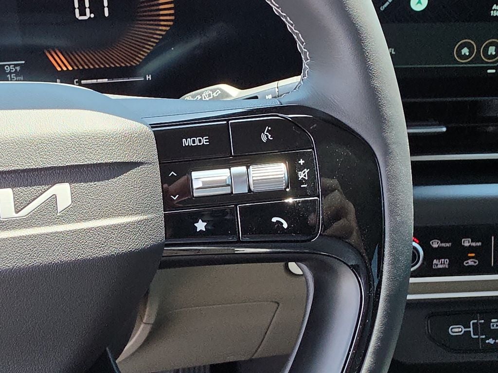 2027 Kia Carnival LXS