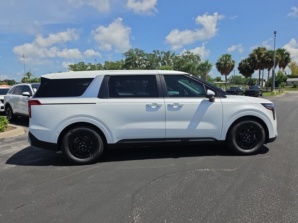 2027 Kia Carnival LXS