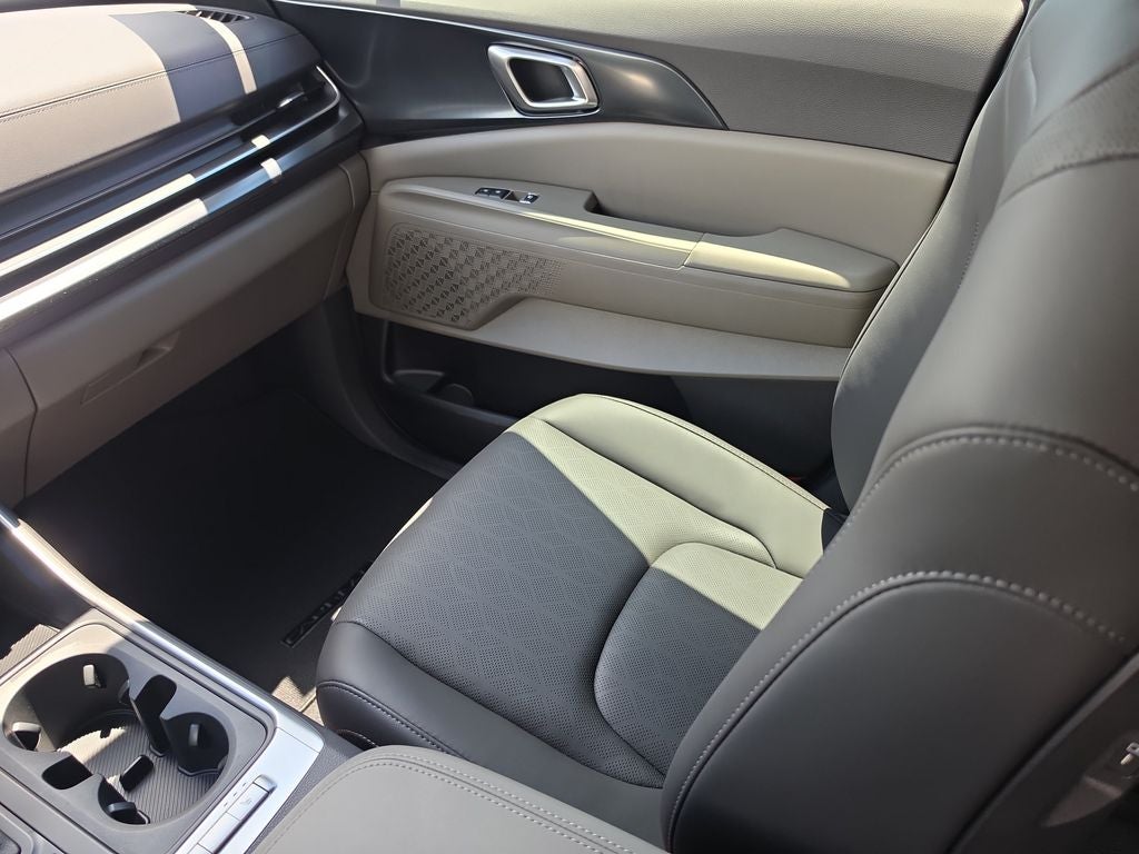 2027 Kia Carnival LXS