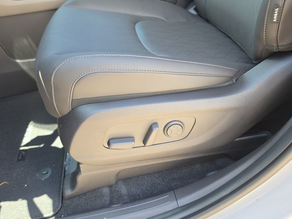 2027 Kia Carnival LXS