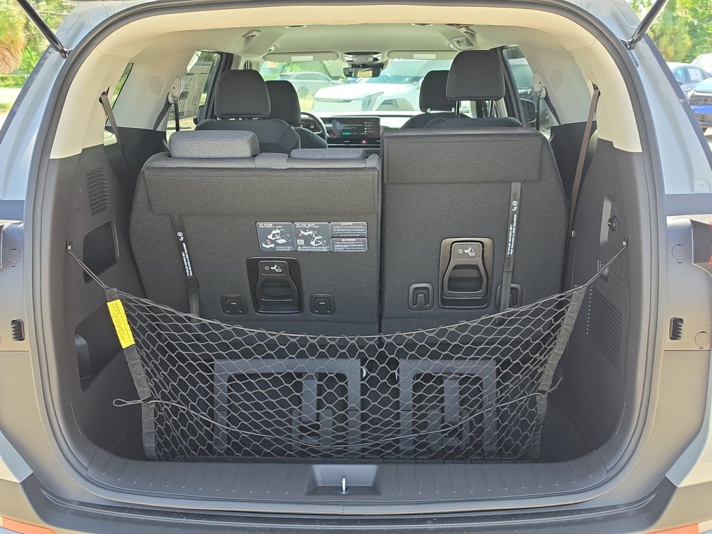2027 Kia Carnival LX