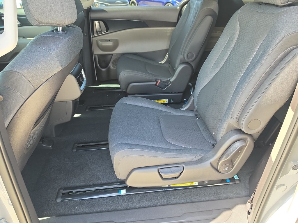 2027 Kia Carnival LX