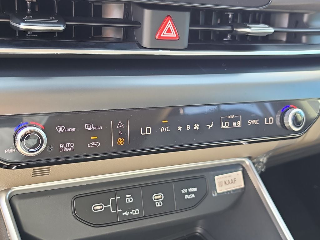 2027 Kia Carnival LX