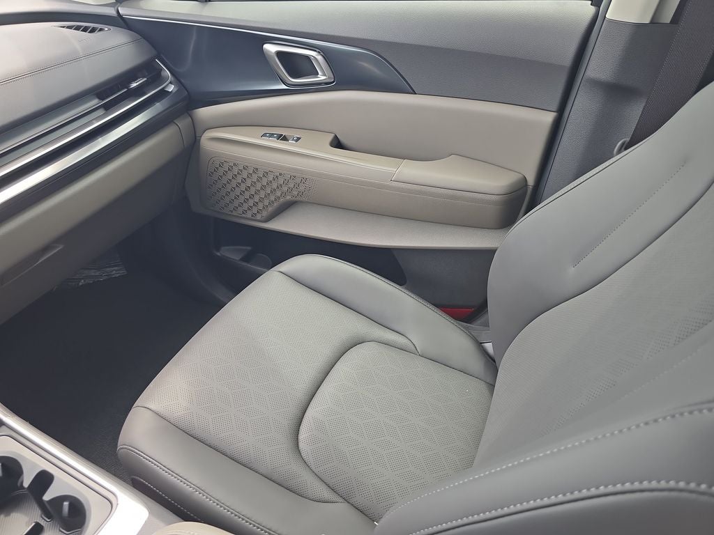 2027 Kia Carnival LXS
