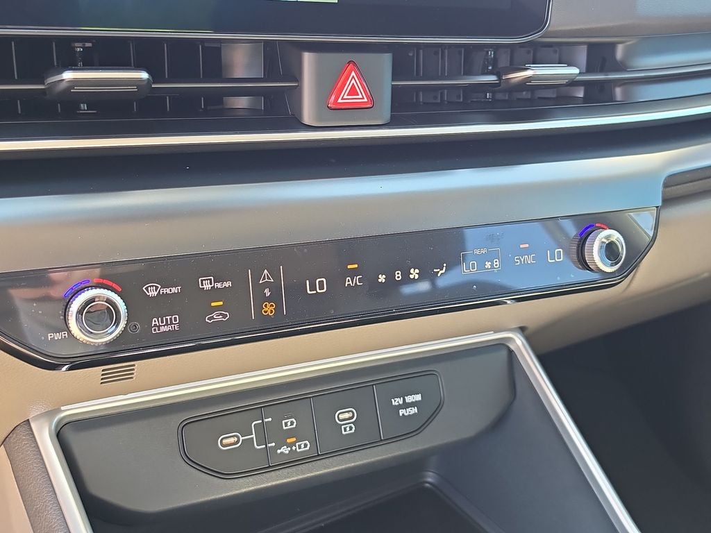2027 Kia Carnival LX