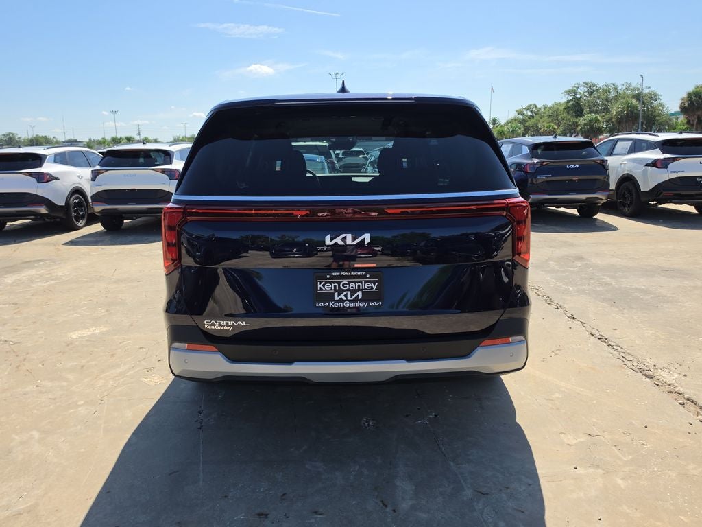 2027 Kia Carnival LX