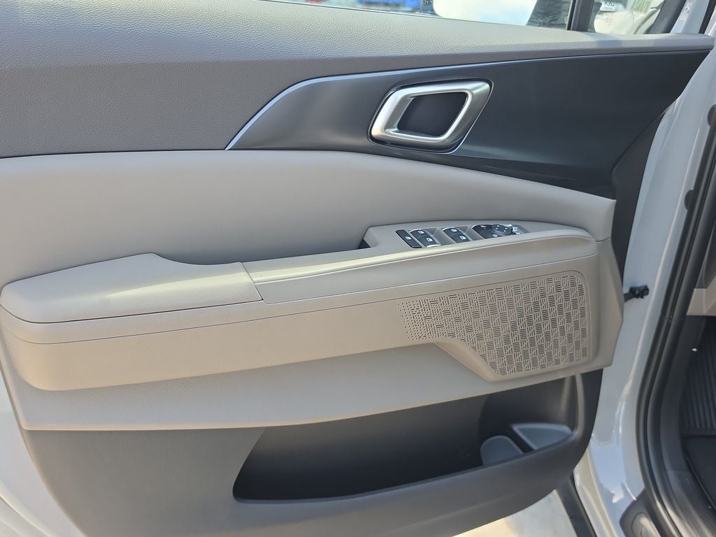 2027 Kia Carnival LXS