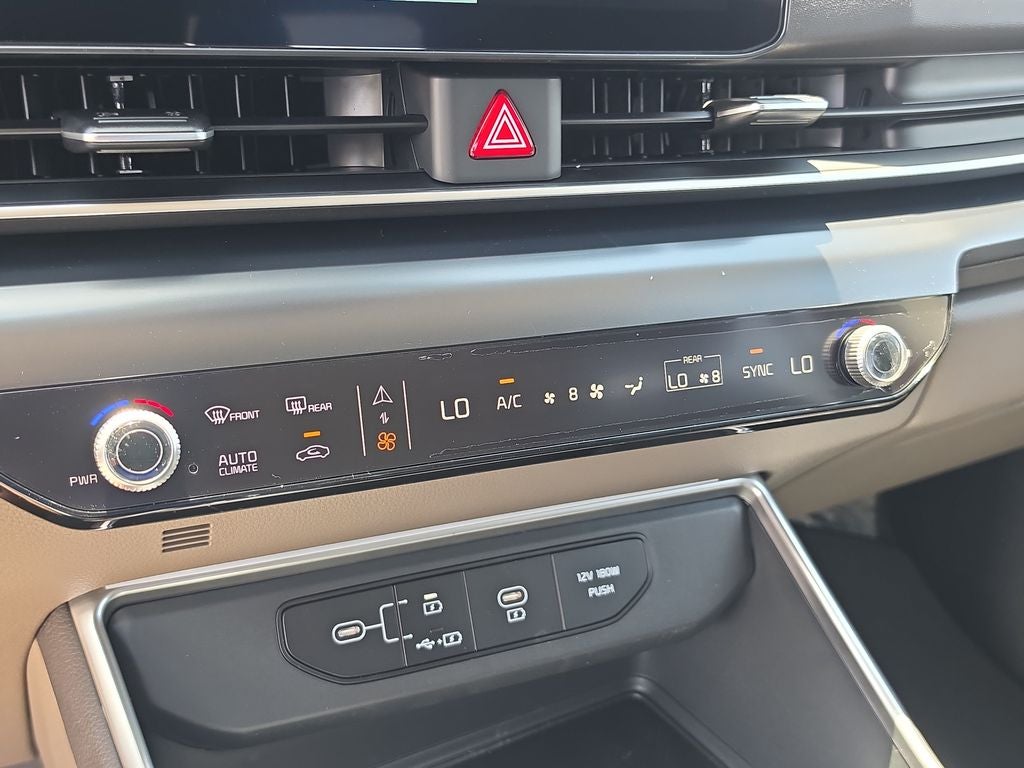 2027 Kia Carnival LXS