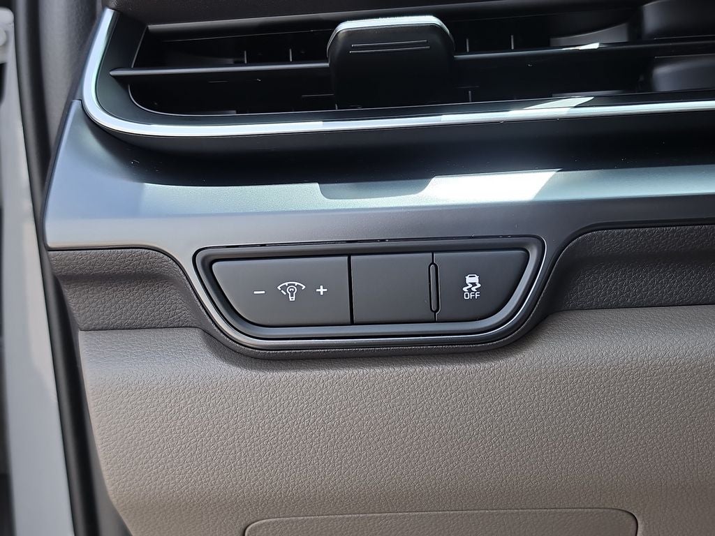 2027 Kia Carnival LX