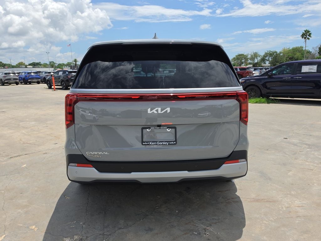 2027 Kia Carnival LX