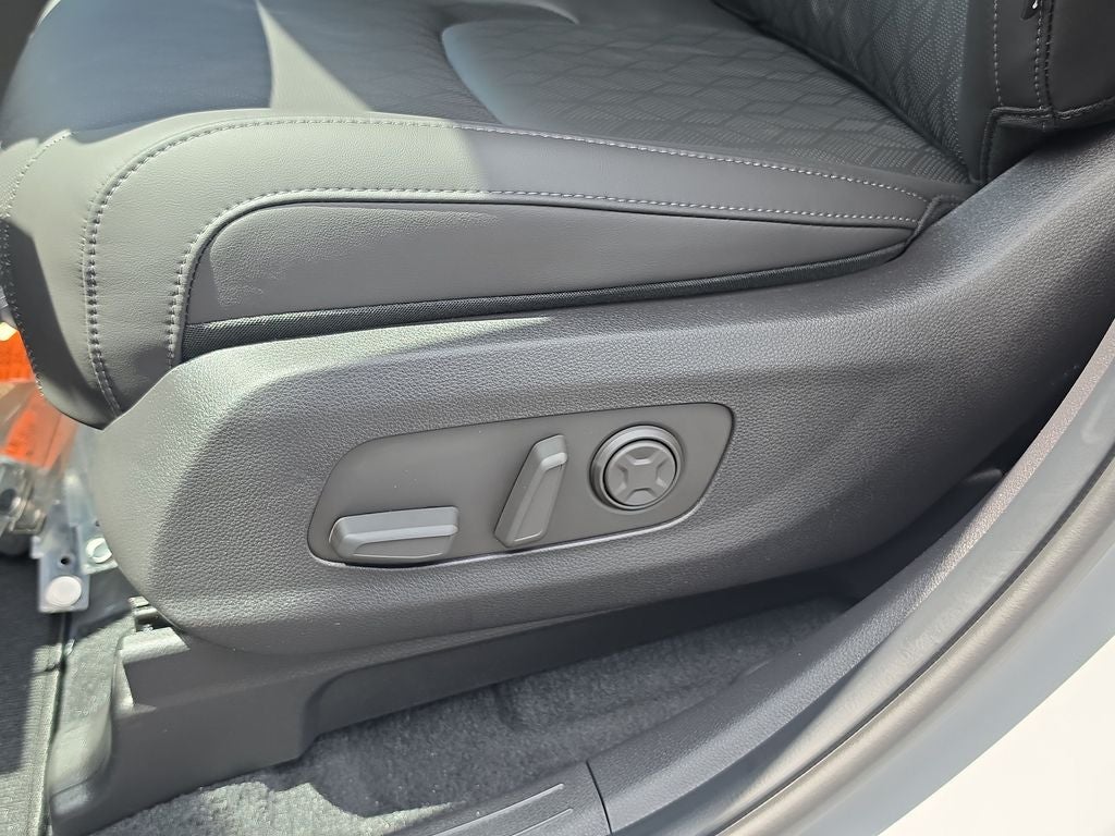 2027 Kia Carnival Hybrid LXS