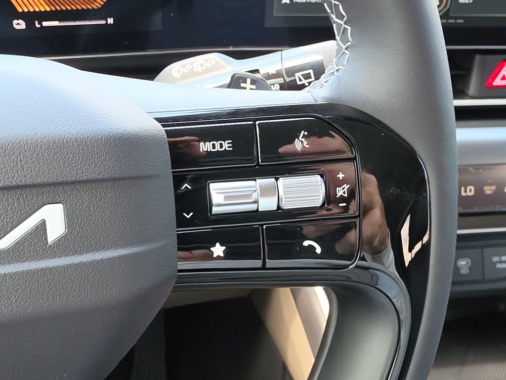 2027 Kia Carnival Hybrid LXS