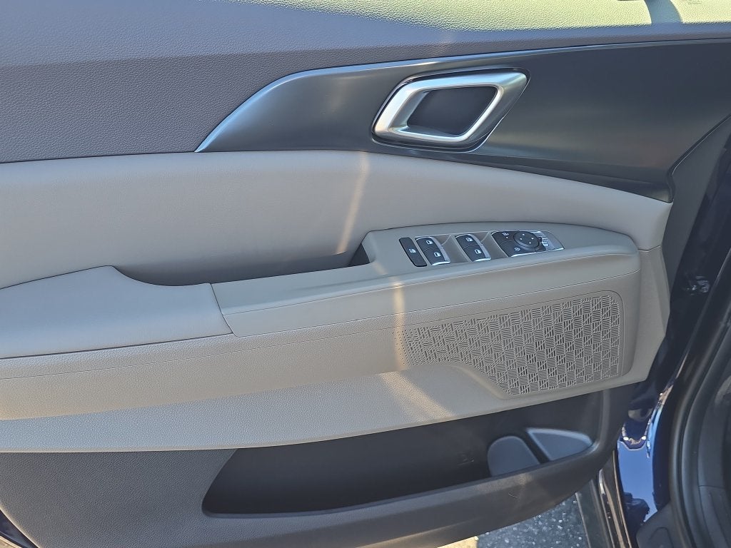 2027 Kia Carnival Hybrid LXS