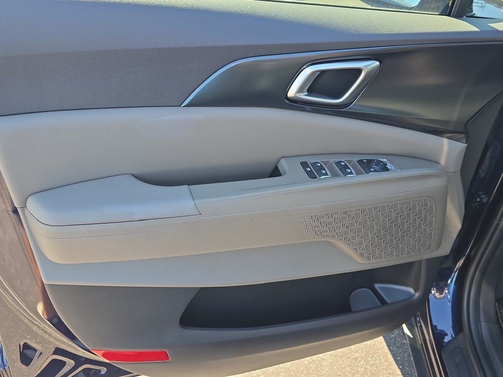 2027 Kia Carnival Hybrid LXS