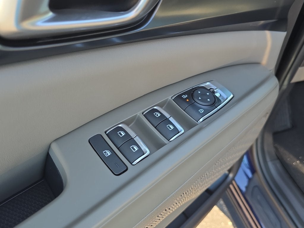 2027 Kia Carnival Hybrid LXS