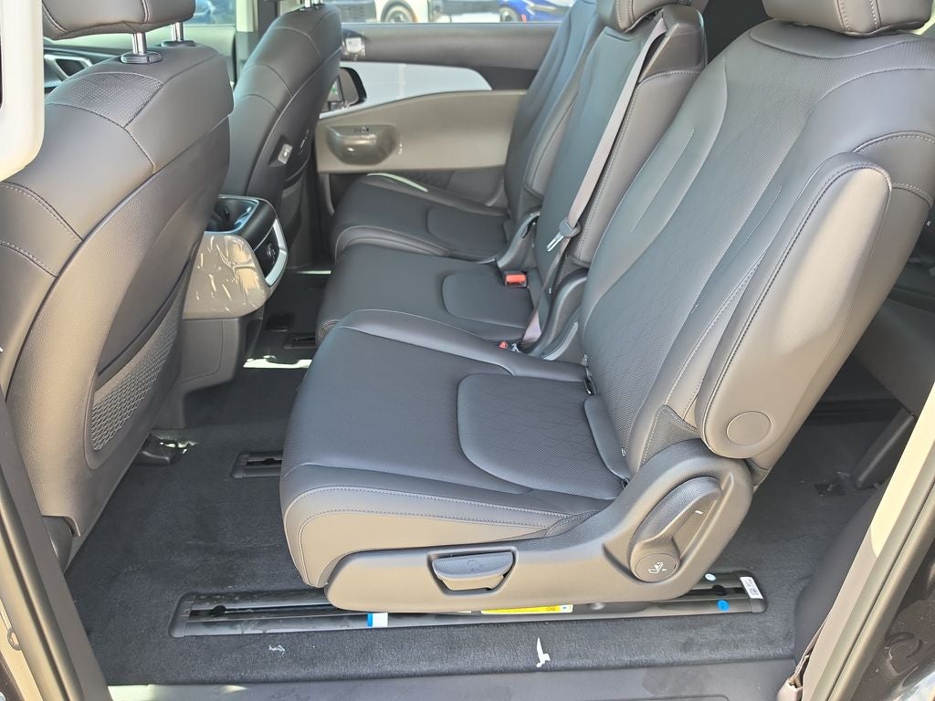 2027 Kia Carnival Hybrid LXS