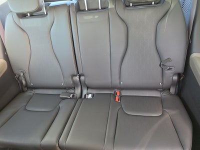 2027 Kia Carnival Hybrid LXS