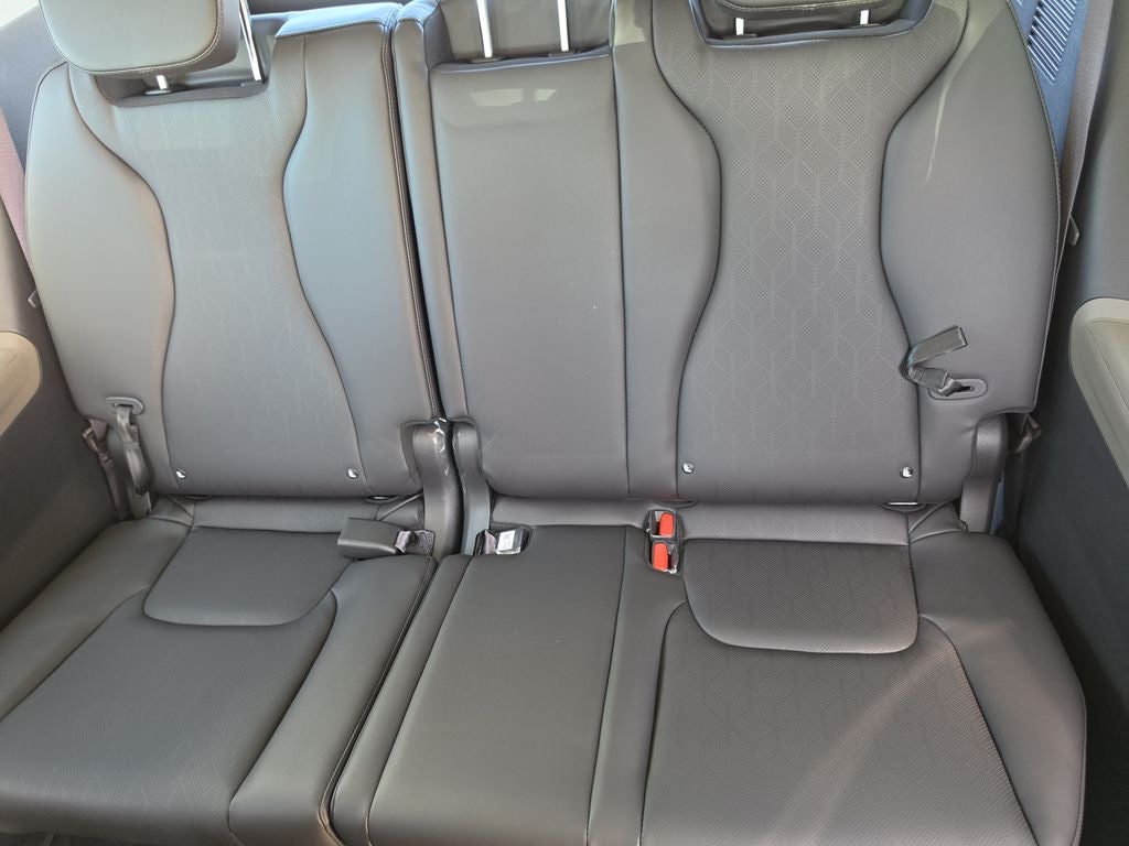 2027 Kia Carnival Hybrid LXS