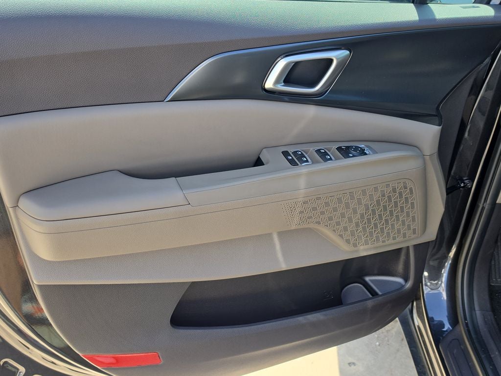 2027 Kia Carnival Hybrid LXS