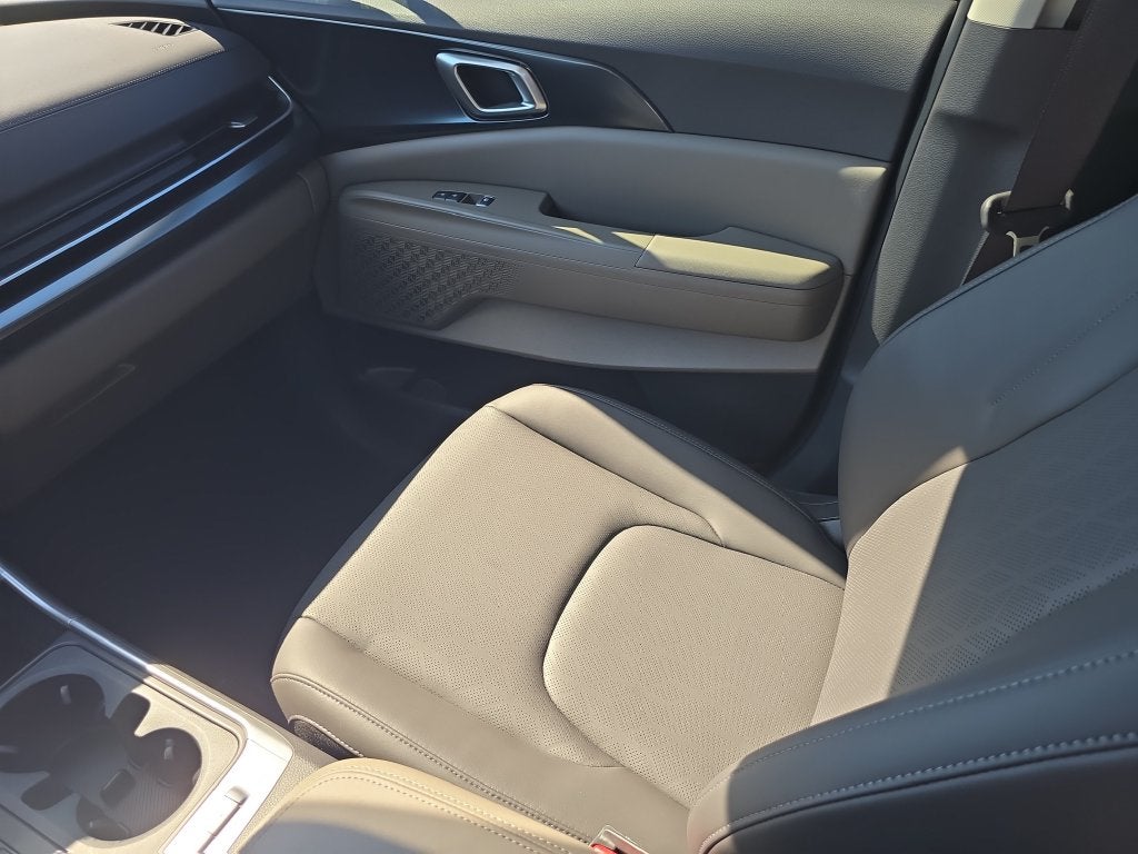 2027 Kia Carnival Hybrid LXS