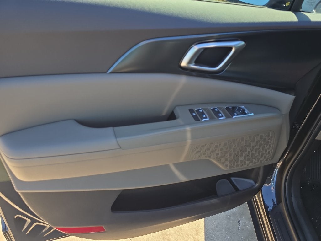 2027 Kia Carnival Hybrid LXS