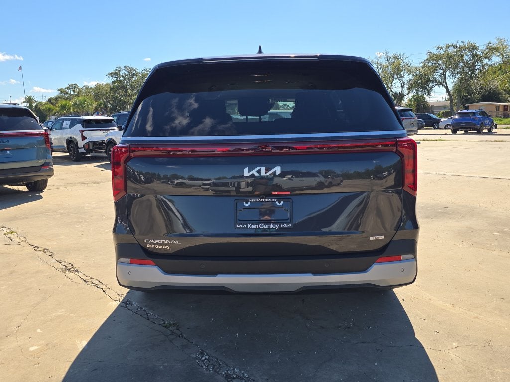 2027 Kia Carnival Hybrid LXS