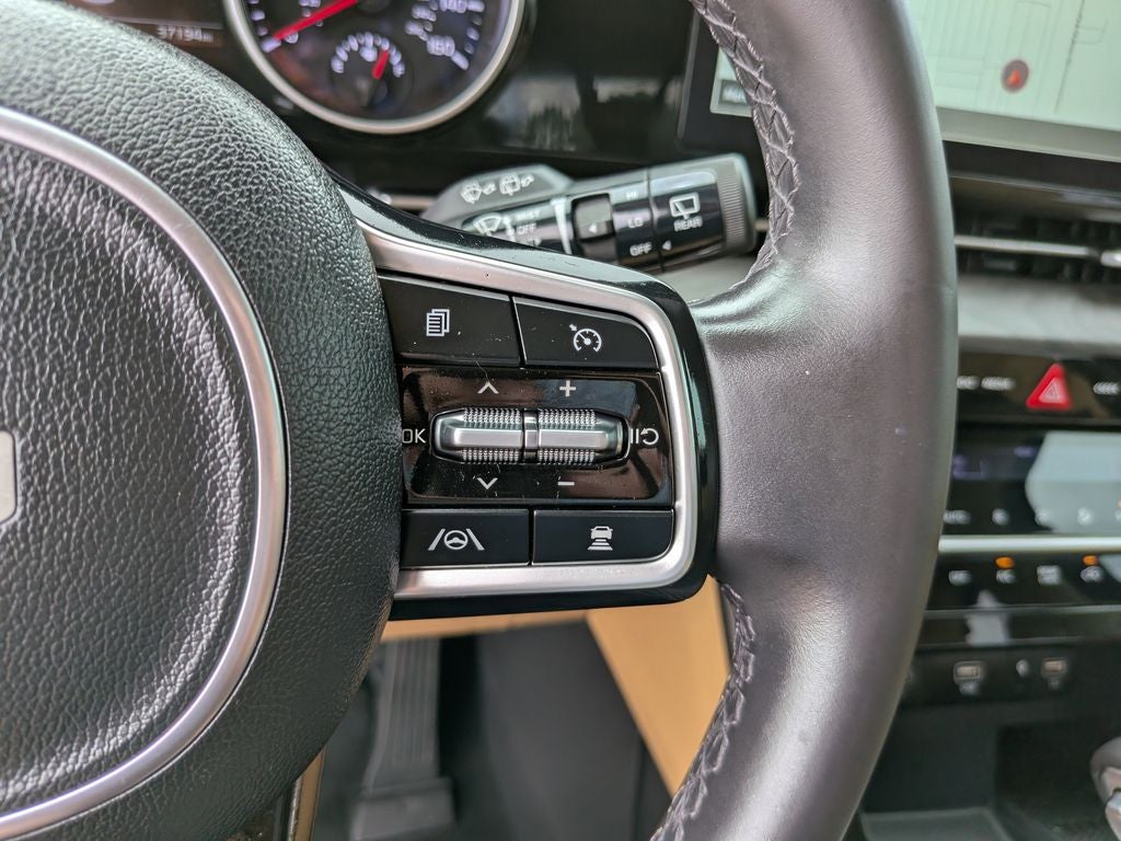 2024 Kia Carnival EX