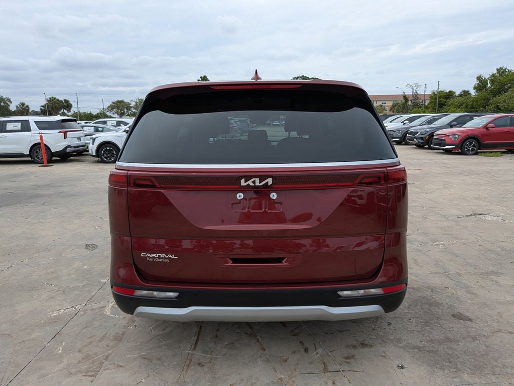 2024 Kia Carnival EX