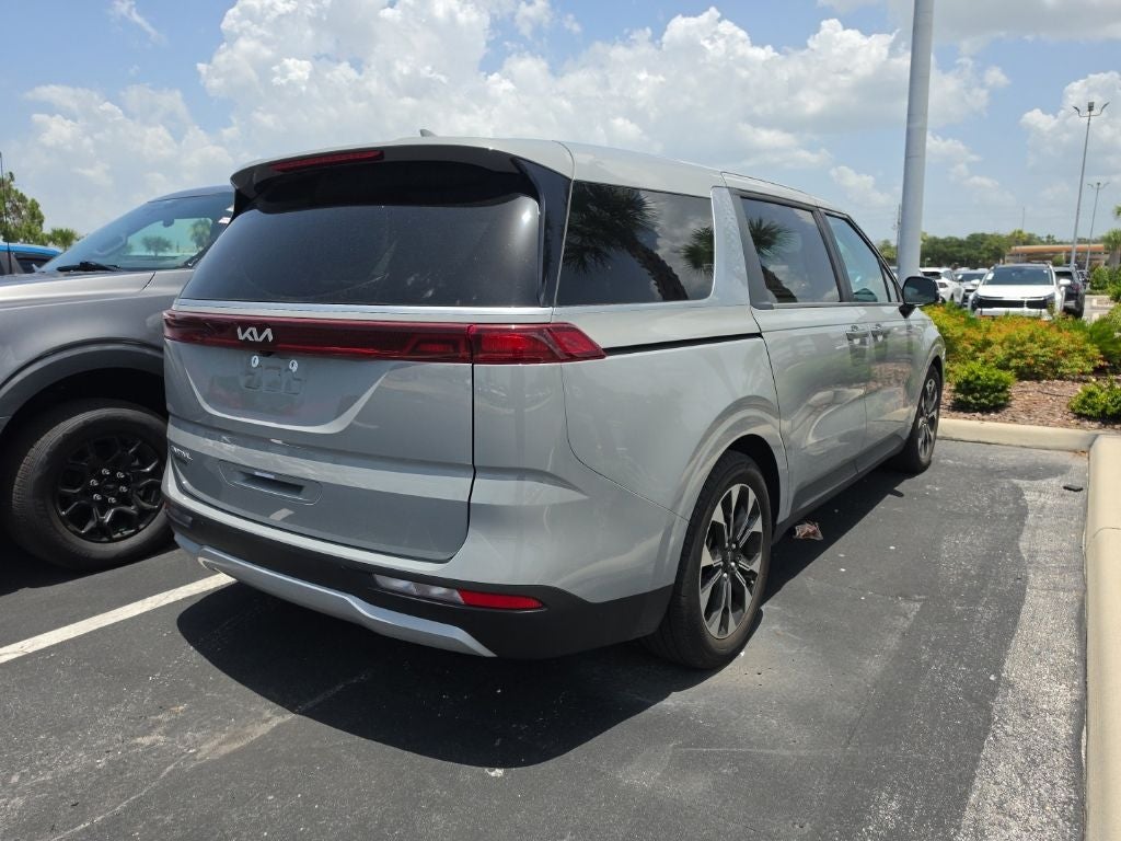 2024 Kia Carnival EX