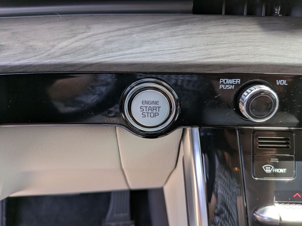 2024 Kia Carnival EX
